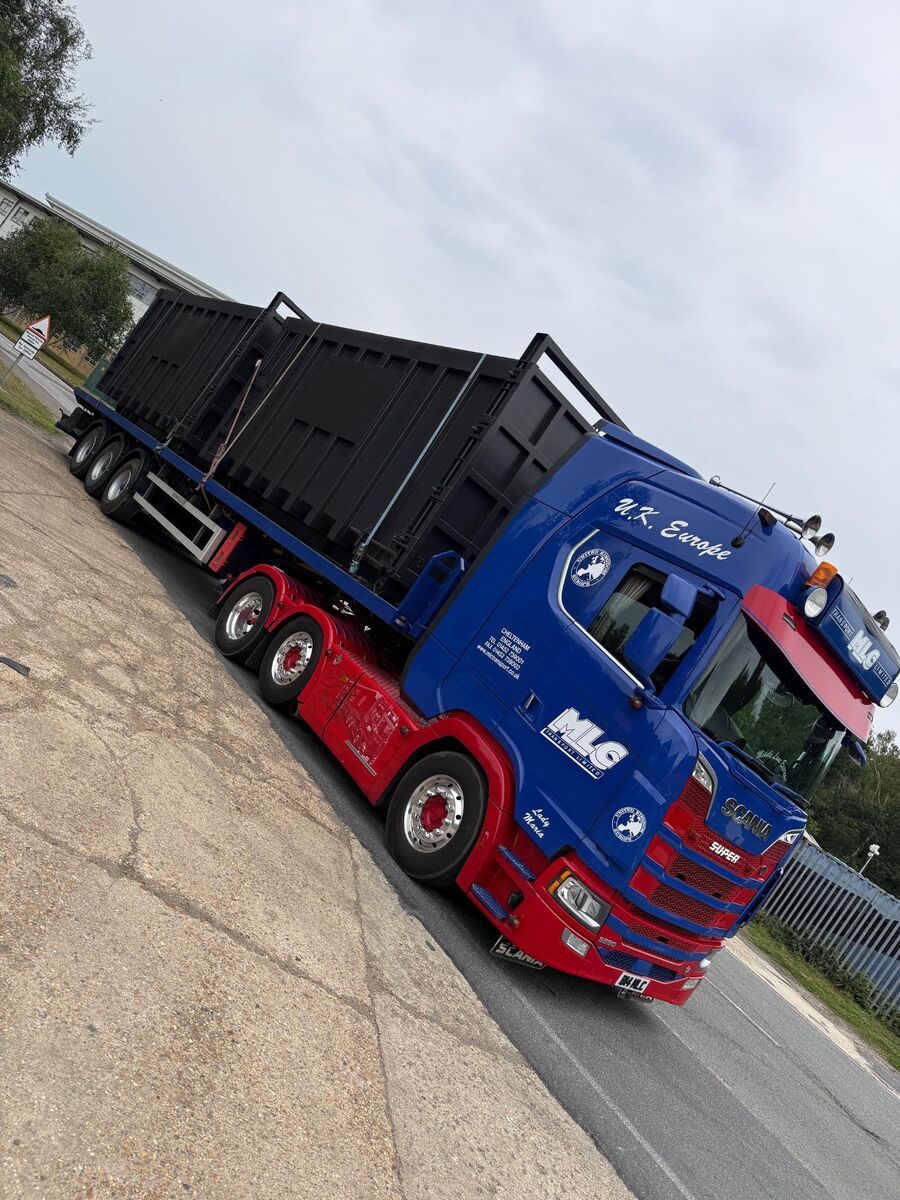 MLC Scania with flatbed